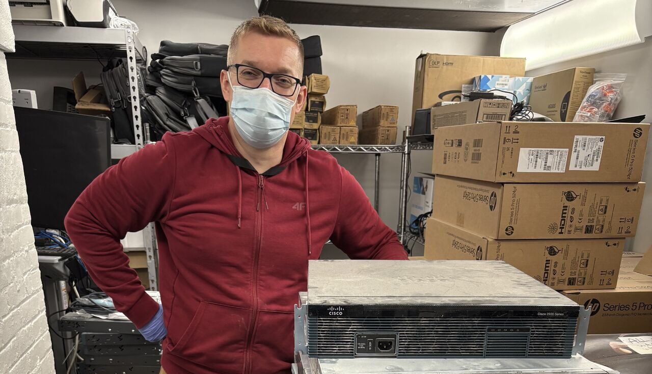 Decommissioning old servers without leaving data behind